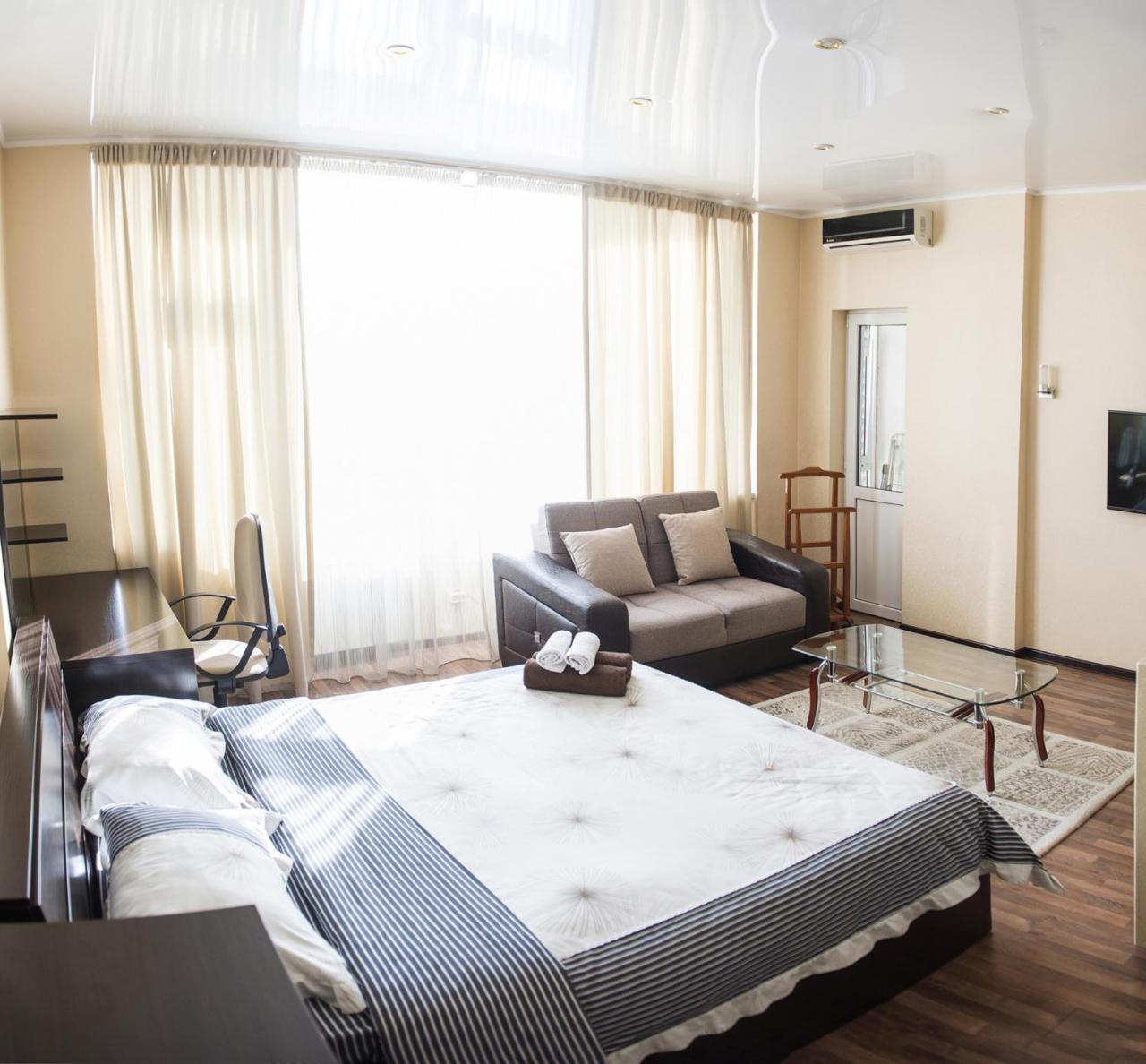 Apartment On Kunayeva 38 Sjymkent Exteriör bild
